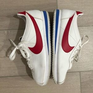 Nike Cortez Womens Classic Sneaker